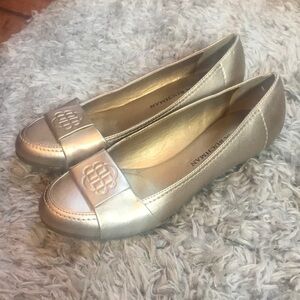 Dana Buchman 7.5M gold slip on wedge heel shoes